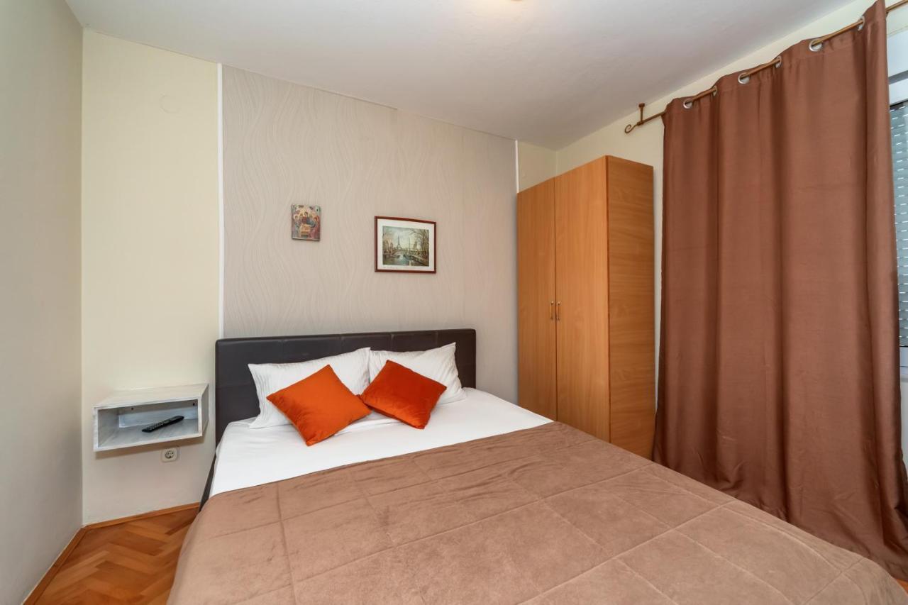 Apartments Pod Lozom With Seaview Petrovac Δωμάτιο φωτογραφία