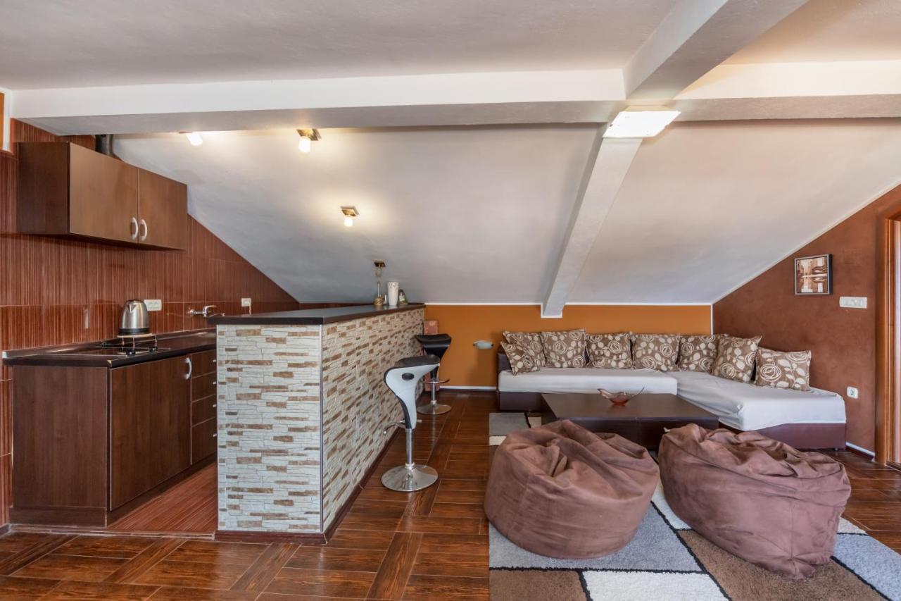Apartments Pod Lozom With Seaview Petrovac Δωμάτιο φωτογραφία