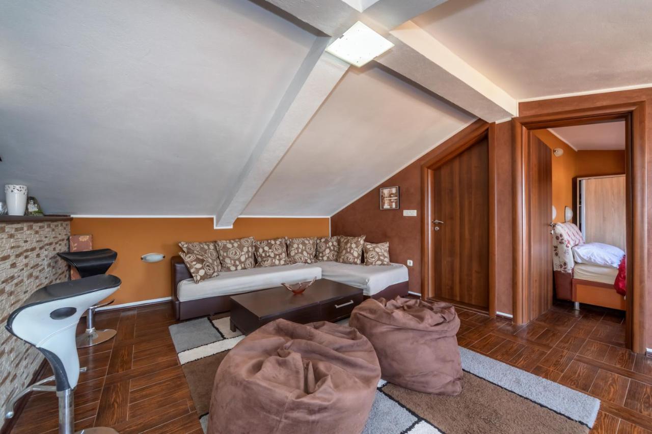 Apartments Pod Lozom With Seaview Petrovac Δωμάτιο φωτογραφία