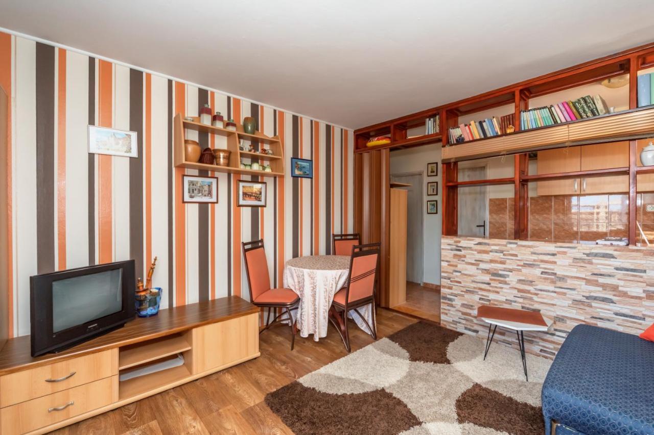 Apartments Pod Lozom With Seaview Petrovac Δωμάτιο φωτογραφία