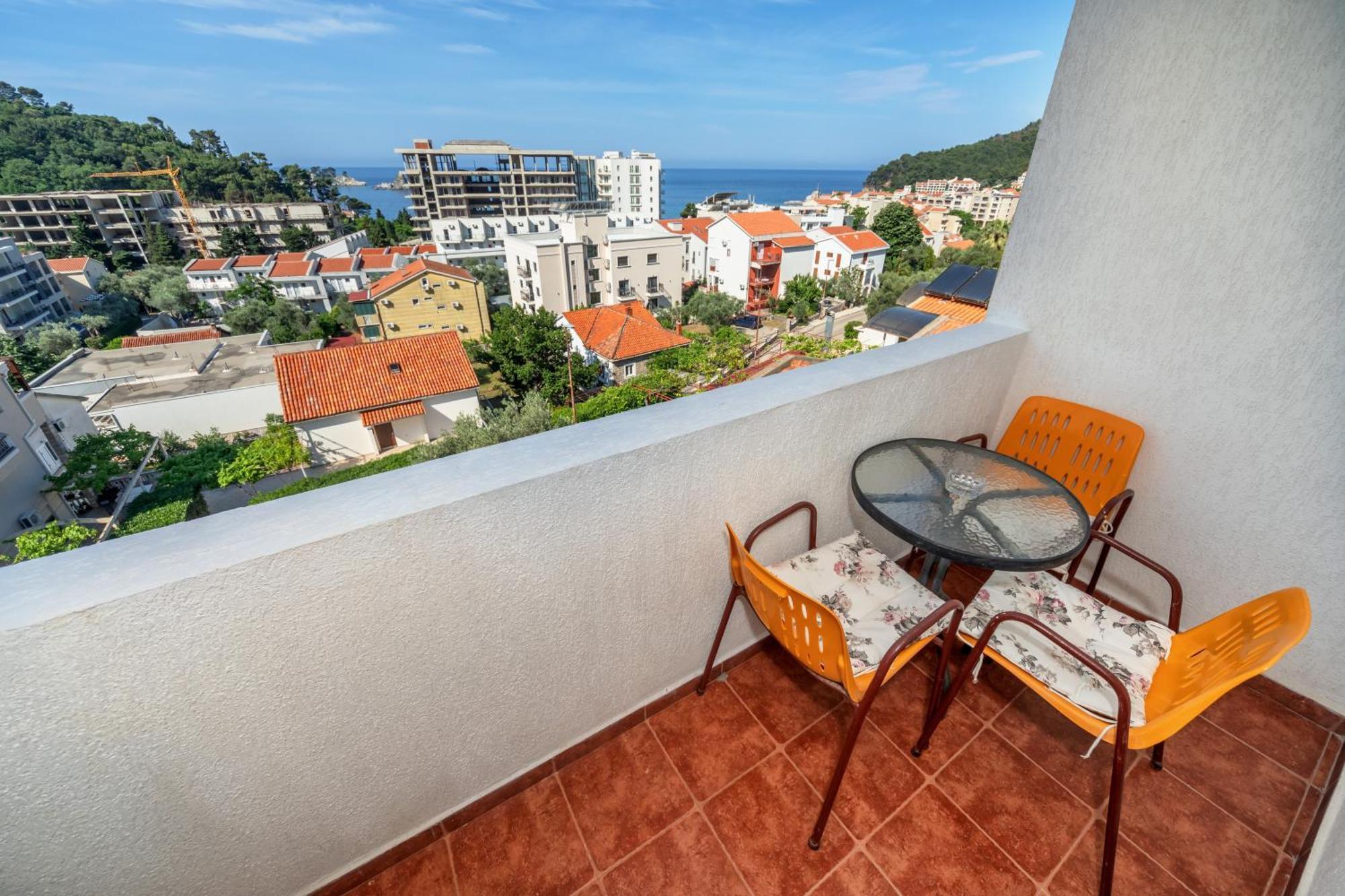 Apartments Pod Lozom With Seaview Petrovac Δωμάτιο φωτογραφία