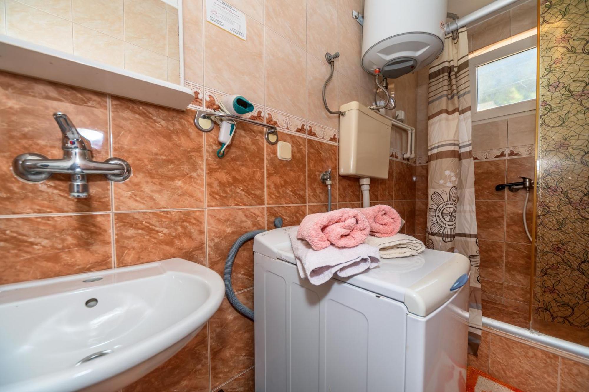Apartments Pod Lozom With Seaview Petrovac Δωμάτιο φωτογραφία