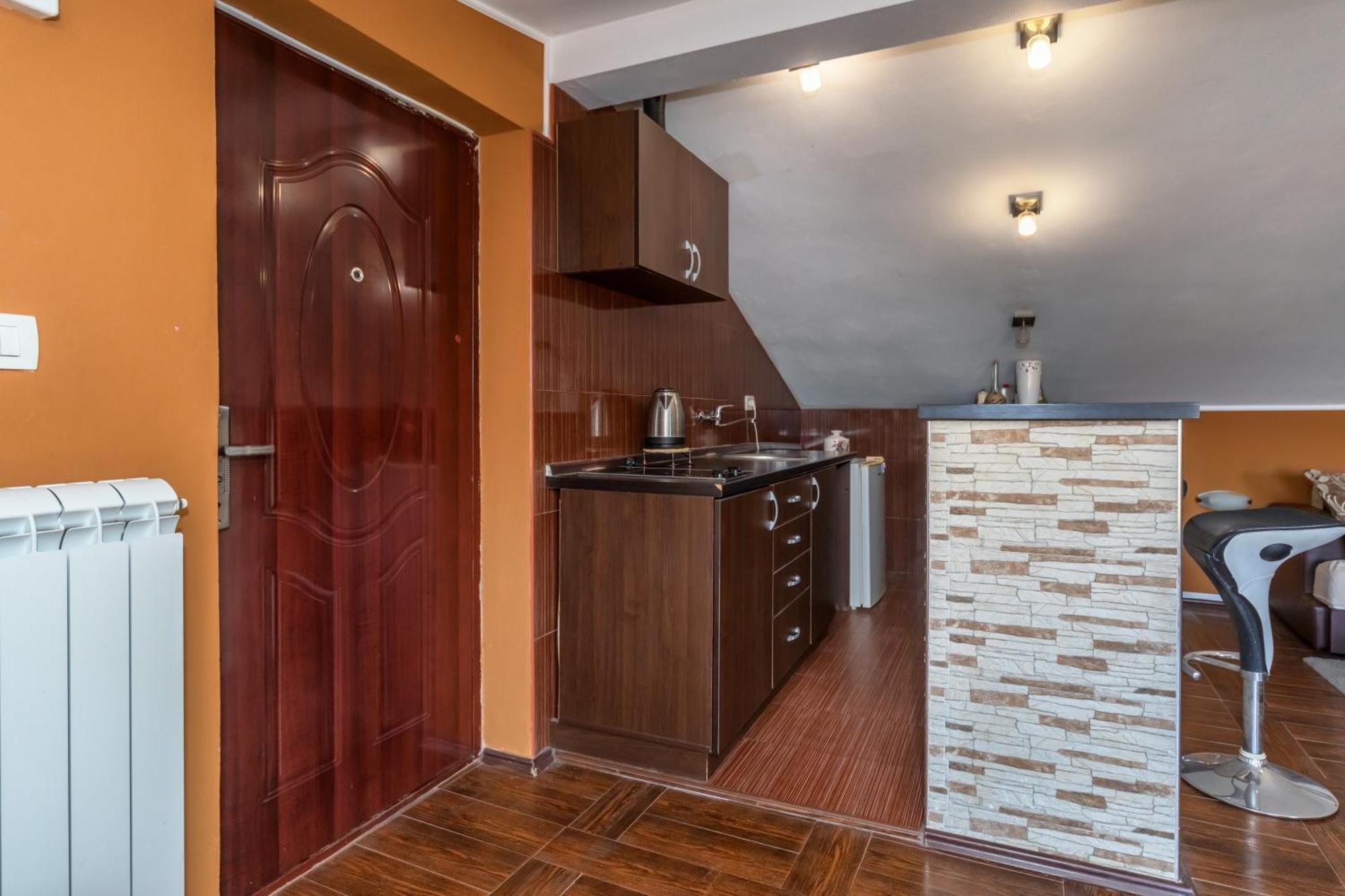 Apartments Pod Lozom With Seaview Petrovac Δωμάτιο φωτογραφία