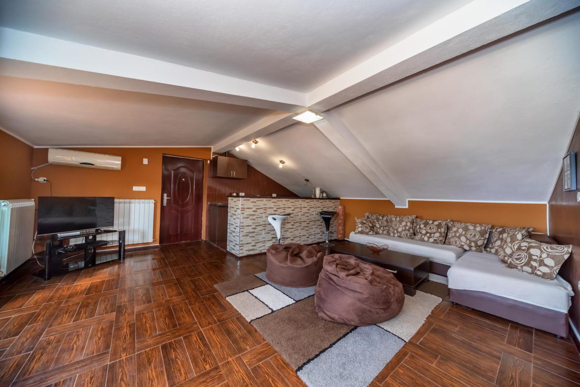 Apartments Pod Lozom With Seaview Petrovac Δωμάτιο φωτογραφία
